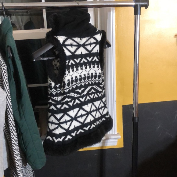 Sweater vest Jessica Simpson size XS extra small Vest hooded vest - Picture 9 of 11